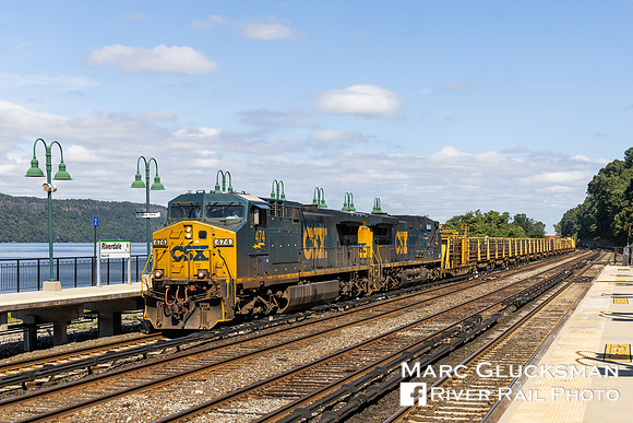 CSX Q701. CSXT 474, Riverdale Station, Bronx, New York