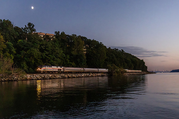 Amtrak Train 237 AMTK 700, Dobbs Ferry, New York