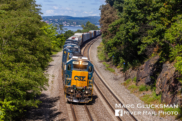 CSX M701 CSXT 8881, Breakneck Ridge, Fishkill, New York