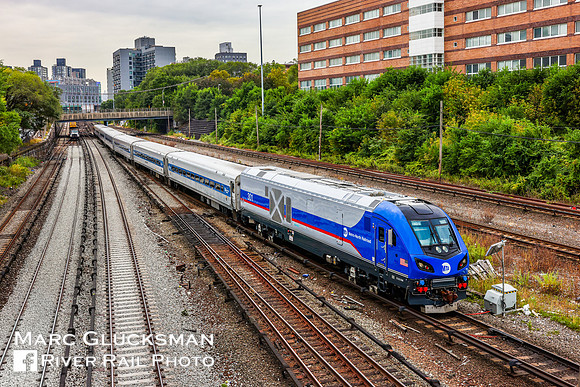 MNR Siemens SC42-DM, MNR Train 825 MNCW 301, Bronx, New York