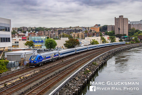 MNR Siemens SC42-DM, MNR Train 805 MNCW 301, Marble Hill, New York, New York