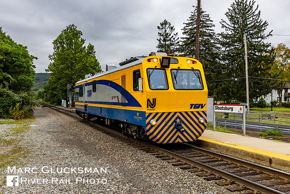 NJ Transit TGIV, Sloatsburg, New York