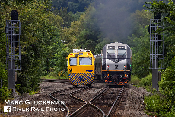 NJ Transit TGIV, Sloatsburg, New York