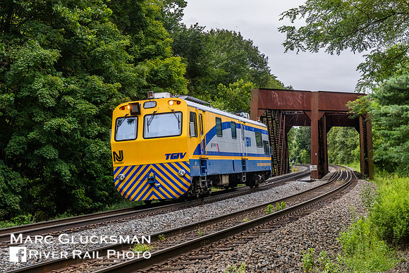 NJ Transit TGIV, Hillburn, New York