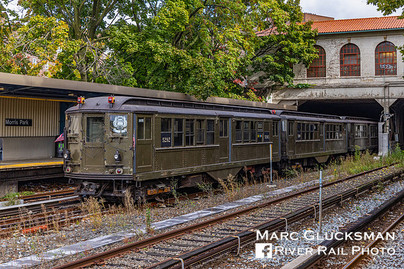 MTA NYCT Subway Transit Museum IRT Lo-Vs, Morris Park, Bronx, New York