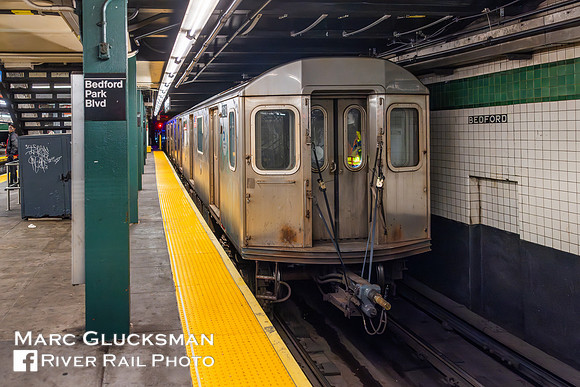 MTA NYCT Subway, Work 26 HL013 HL007 1218 1217 1216, Bedford Park Blvd, Bronx, New York