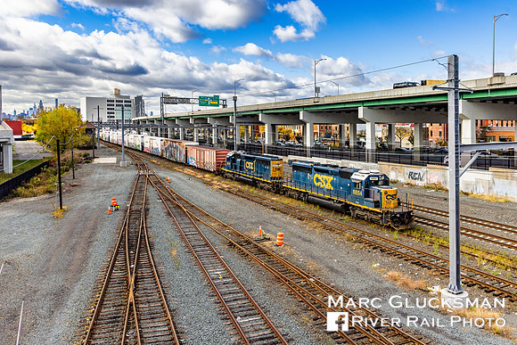 CSX M701 Y102 CSXT 8854 8840, Oak Point, Bronx, New York