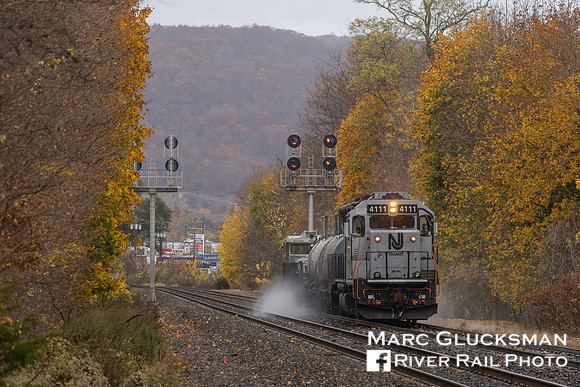 New Jersey Transit Aqua Train, Mahwah, New Jersey