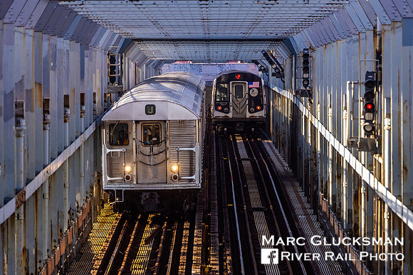 MTA NYCT Subway, R-32 "Museum Train", Williamsburg Bridge, Brooklyn, New York