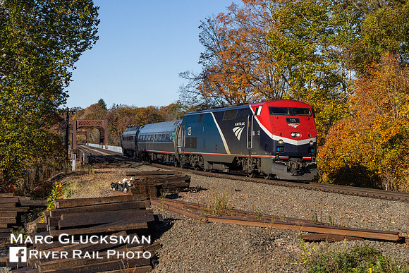 Amtrak 450 AMTK 125, Connecticut River, Enfield, Connecticut