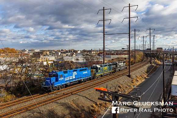 Conrail CRCX SK-3, NJTR 4208 CSTX 4451 NS 5802, South Avenue, Newark, New Jersey
