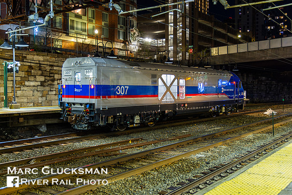 MNR LIRR Siemens SC42-DM, New Rochelle, New York