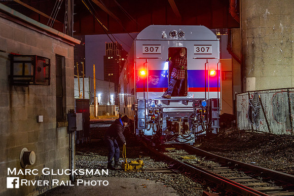 MNR LIRR Siemens SC42-DM, Long Island City, New York