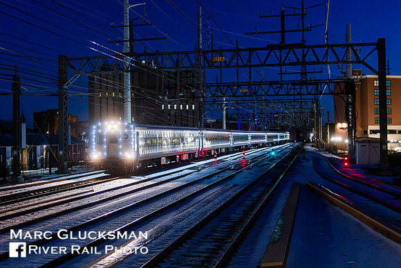 MTA Metro-North Holiday Lights, Train 6505, MNCW 203, South Norwalk, Connecticut