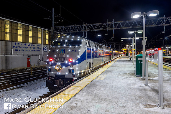MTA Metro-North Holiday Lights, Train 6505, MNCW 203, New Haven, Connecticut