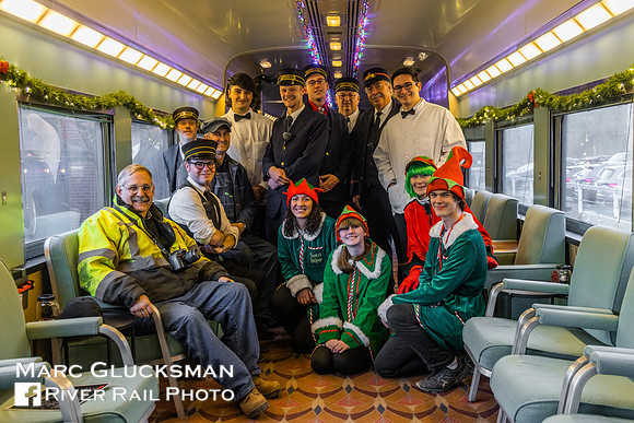 URHS NYC 43 with crew, Thomaston, Connecticut