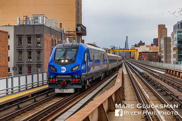 MTA Metro-North Railroad Train 8819 MNCW 305, Park Ave Viaduct, MNR Harlem-125 Street, New York, NY