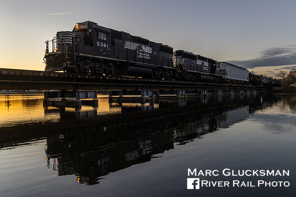 NYSW SU-99, NS 5361, Hackensack River, Hackensack, New Jersey