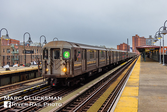 MTA NYCT Subway, 4 Line, 167 Street, Bronx, New York