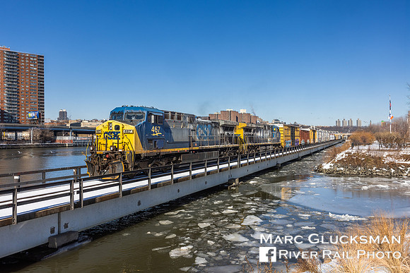 CSX M701, CSXT 467 486 Mill Pond Park, Bronx, New York