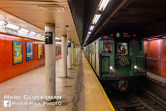 MTA NYCT Subway/NY Transit Museum 9069, Bowling Green, New York, New York