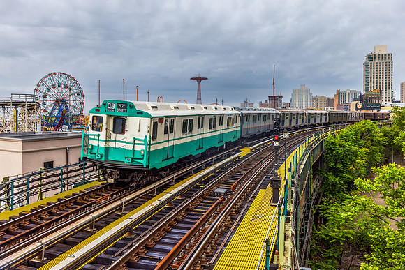 MTA NYCT Subway/NYTM Parade Of Trains