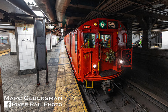 MTA NYCT Subway Holiday Train Nostalgia Special, Grand Central-42nd Street, New York, New York