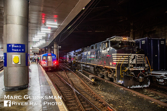 Conrail CSAO JR4 NS 7544 with PATH, Journal Square Station, Jersey City, New Jersey