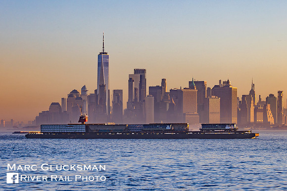 NYNJ Rail, McAllister Towing Marjorie McAllister, Wabtec/MTA NYCT Subway R255, New York Harbor