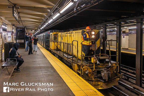 MTA NYCT Subway/NYTM, R9s Nostalgia Special with Diesel 077, Euclid Avenue, Brooklyn, New York