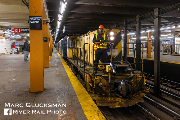 MTA NYCT Subway/NYTM, R9s Nostalgia Special with Diesel 077, Nostrand Avenue, Brooklyn, New York