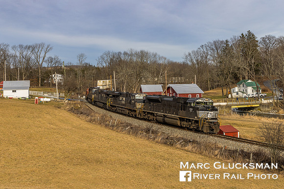 NYSW SU-100/NS 28X, Baird's Farm, Warwick, New York