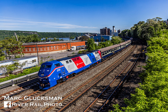 CSX OCS On Metro-North, MNCW 250, Ludlow, Yonkers, New York