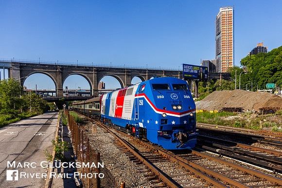 CSX OCS On Metro-North, MNCW 250, Highbridge, Bronx, New York