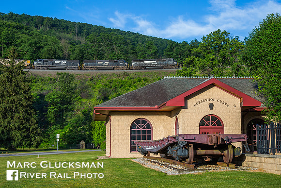 Norfolk Southern 534 NS 6740 6721 6726, Horseshoe Curve, Altoona, Pennsylvania