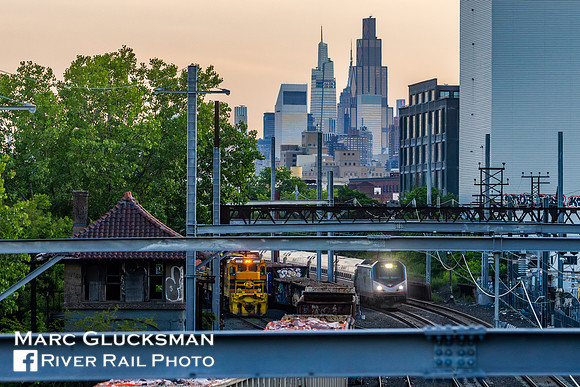 GW PW FPCH 4050 and Amtrak 178 AMTK 641, Oak Point, Bronx, New York