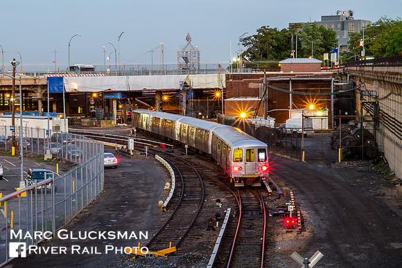 MTA Staten Island Railway 426 (ME-2/R-44S) Wye By St. George, Staten Island, New York
