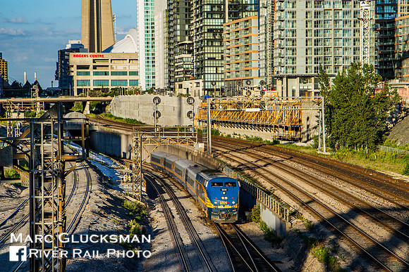 VIA 906, Toronto, Canada