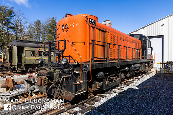 NAUG/RMNE NH 0529, Thomaston, Connecticut