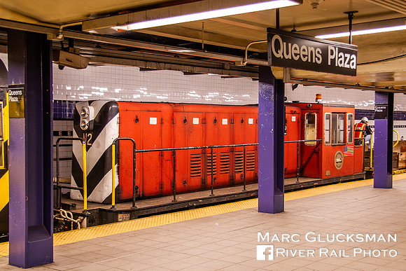 MTA NYCT Subway/South Brooklyn Railway N1 N2, Queens Plaza, Queens, New York
