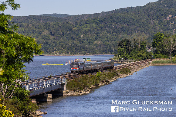 Amtrak 236 AMTK 704, Annsville Creek, Peekskill, New York