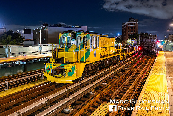 MTA NYCT Subway C Division N1, 2 Line, Simpson Street, Bronx, New York