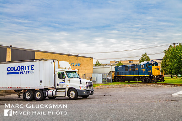CSX C777. CSXT 1319, Colortie Plastics, Ridgefield Park, New Jersey