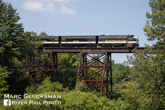 Norfolk Southern Train 954, NS 4270, Harpursville, New York