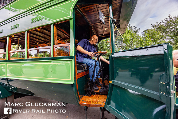 New York Transit Museum Bus Festival, FACC 303, Brooklyn, New York