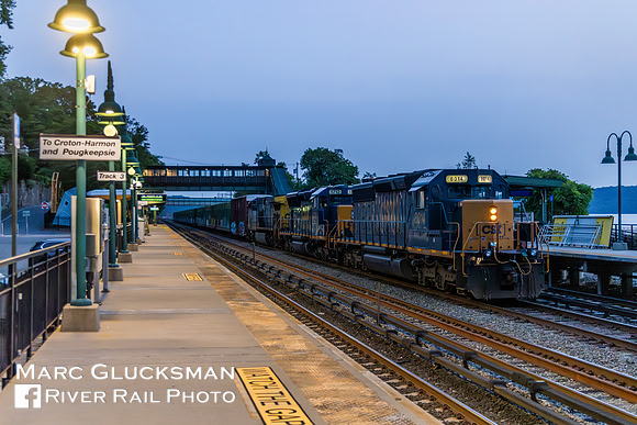 CSX M701, CSXT 8014, MNR Riverdale Station, Bronx, New York