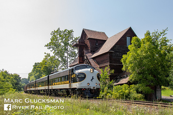 Norfolk Southern Train 954, NS 4270, Cobleskill, New York
