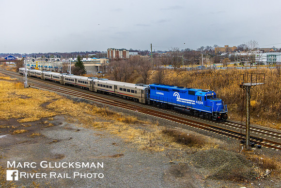 NJT Train 2111 NJTR 4208, East Rutherford, New Jersey