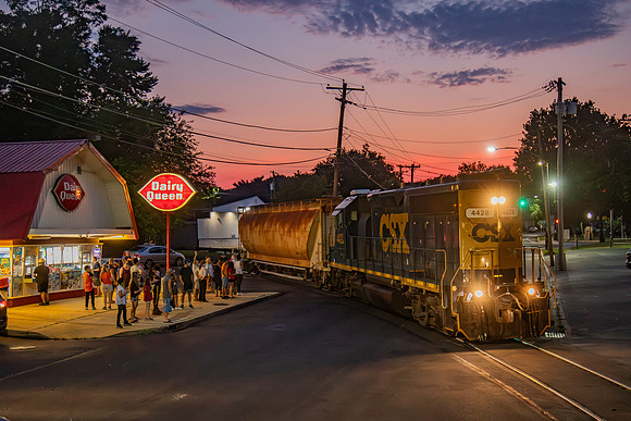 Conrail CRCX YPMOR-1, CSXT 4428, Morrisville, Pennsylvania