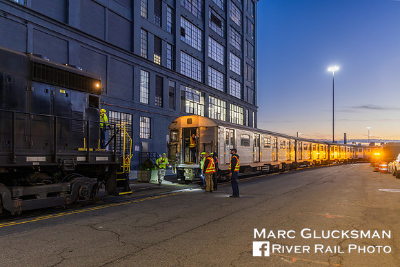NJYNJ Rail, KLWX 253, and MTA NYCT Subway R-32s, 39 Street/1 Avenue, Brooklyn, New York